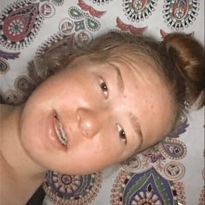 Meet your Posher, Corinne